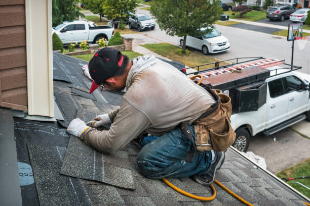 Professional Roof Installation technician working in Britt, IA